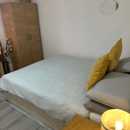 Stylish Studio Flat - Watford Junction - Harry Potter Exterior photo